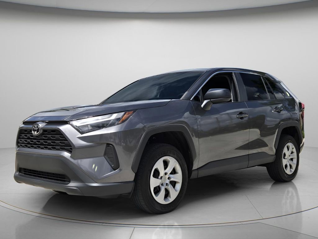 Used 2023 Toyota RAV4 LE image 9