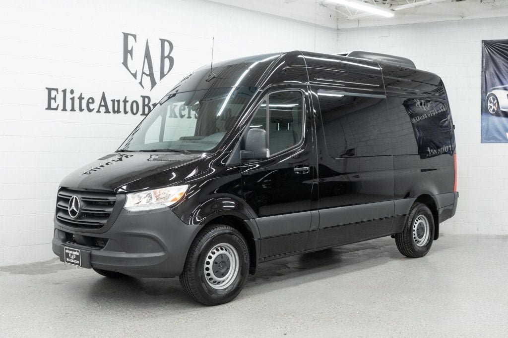 Used 2024 Mercedes-Benz Sprinter 2500 image 33