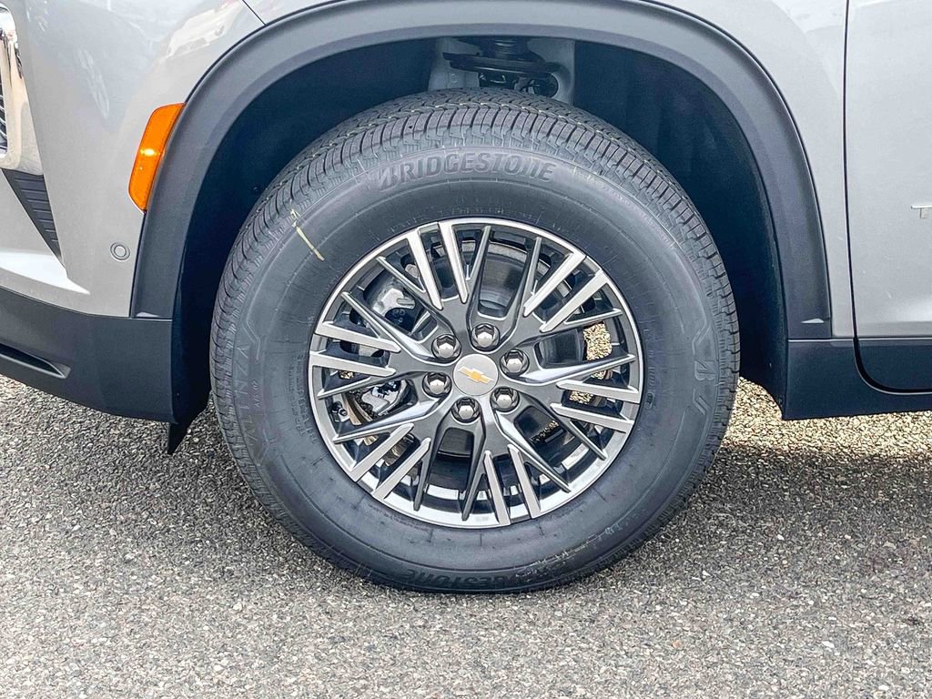 New 2026 Chevrolet Traverse LT w/ Enhanced Driving Package image 9