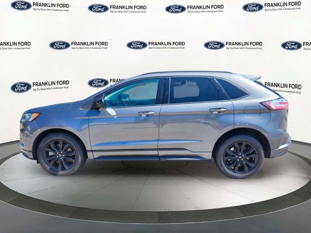 Certified 2022 Ford Edge SE w/ Black Appearance Package AWD/4WD image 2