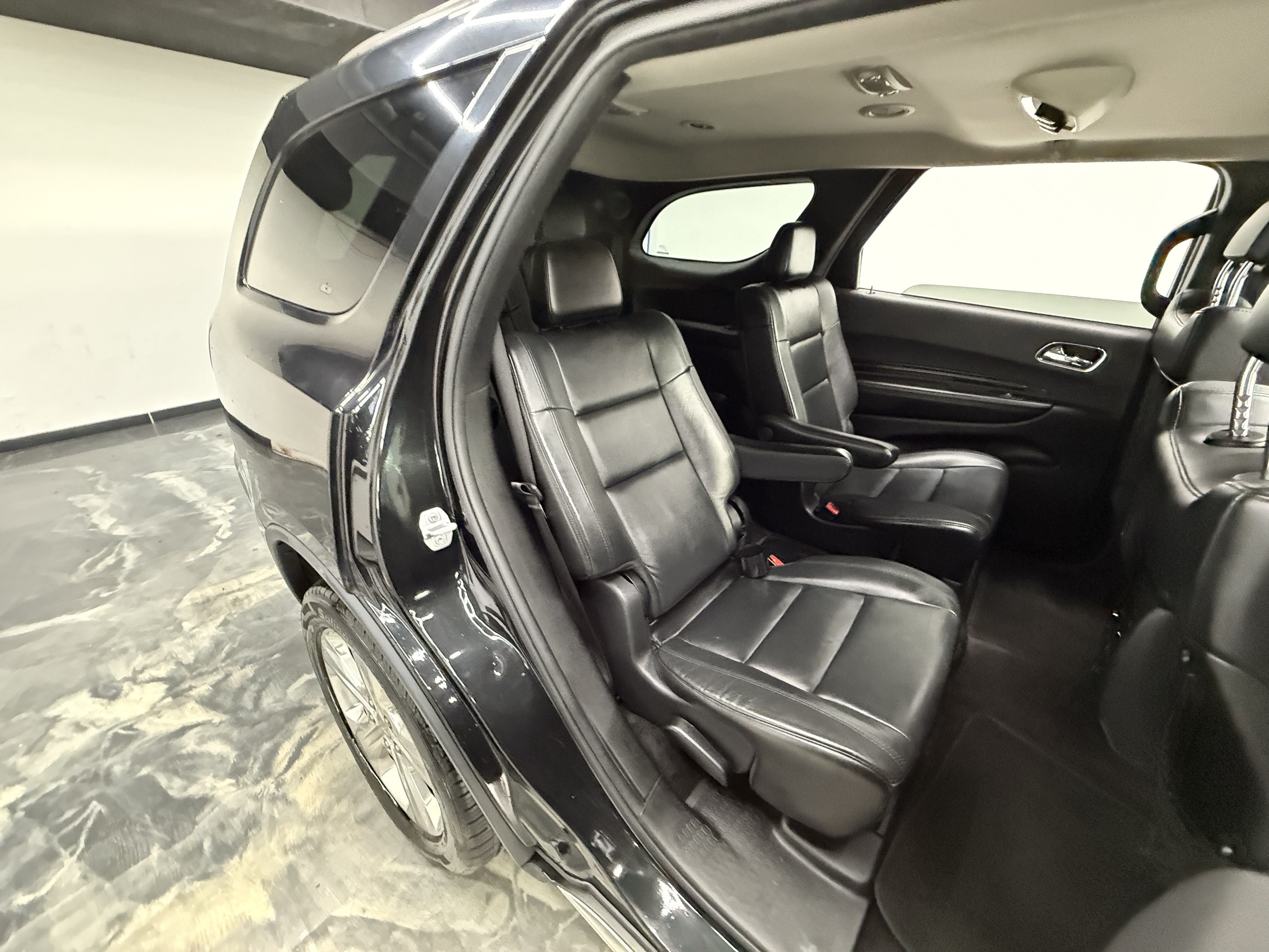 Used 2015 Dodge Durango Limited w/ Premium Group AWD/4WD image 28