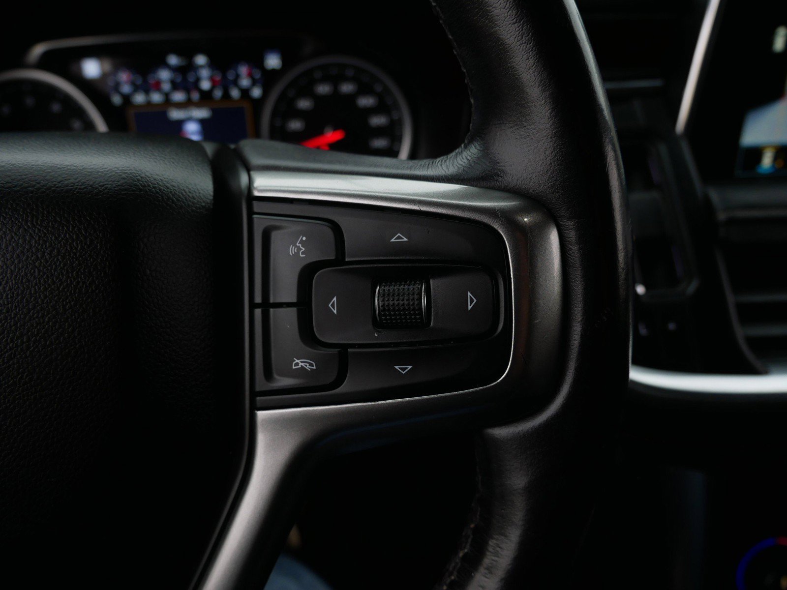 Used 2021 Chevrolet Tahoe Premier w/ Premium Package AWD/4WD image 29