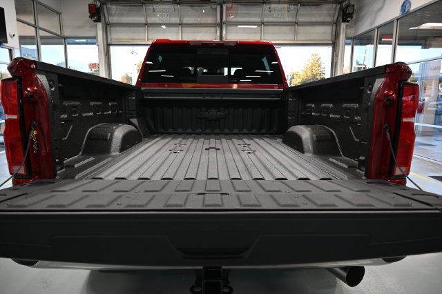 New 2026 Chevrolet Silverado 2500 LTZ w/ LTZ Premium Package AWD/4WD image 8