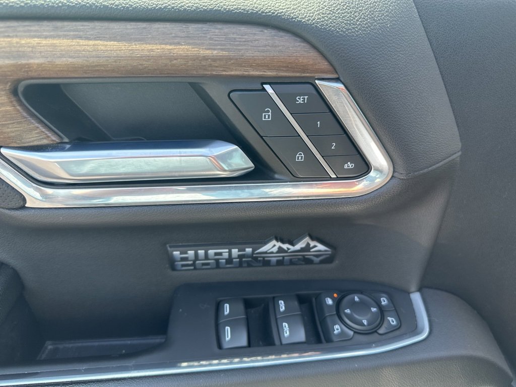 Used 2023 Chevrolet Silverado 1500 High Country w/ Technology Package image 37