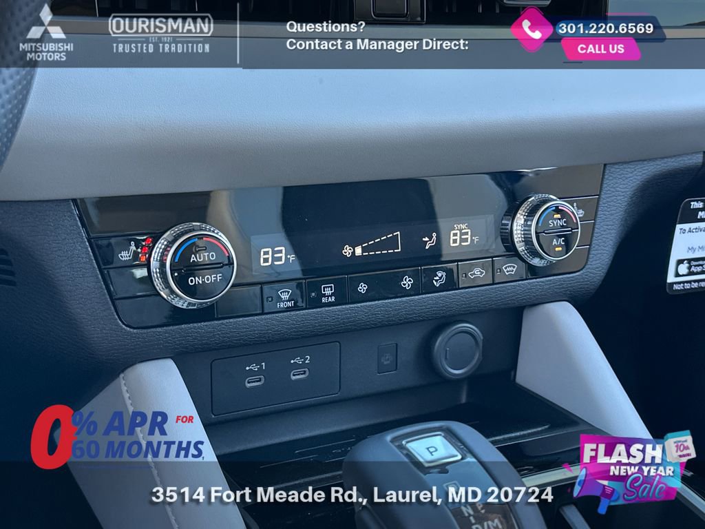 New 2025 Mitsubishi Outlander SE image 15