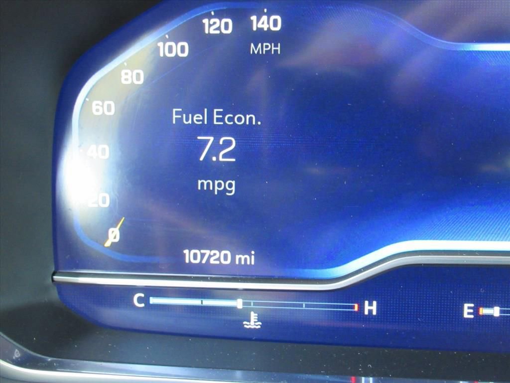 Used 2024 Chevrolet Tahoe Premier AWD/4WD image 23