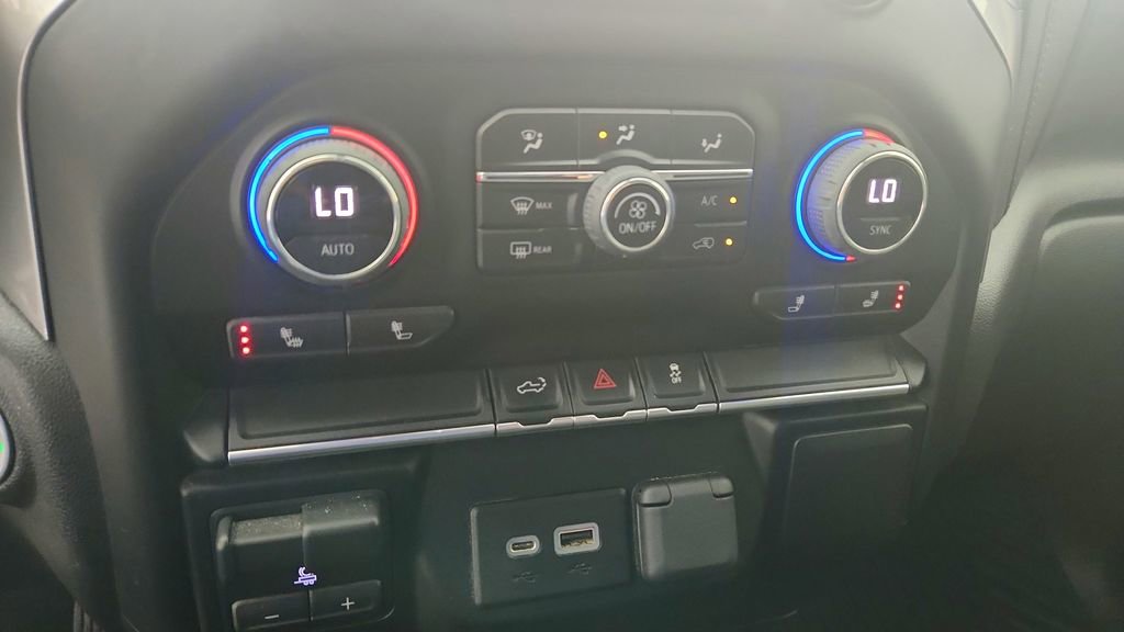 Used 2022 Chevrolet Silverado 2500 LT w/ Convenience Package image 15