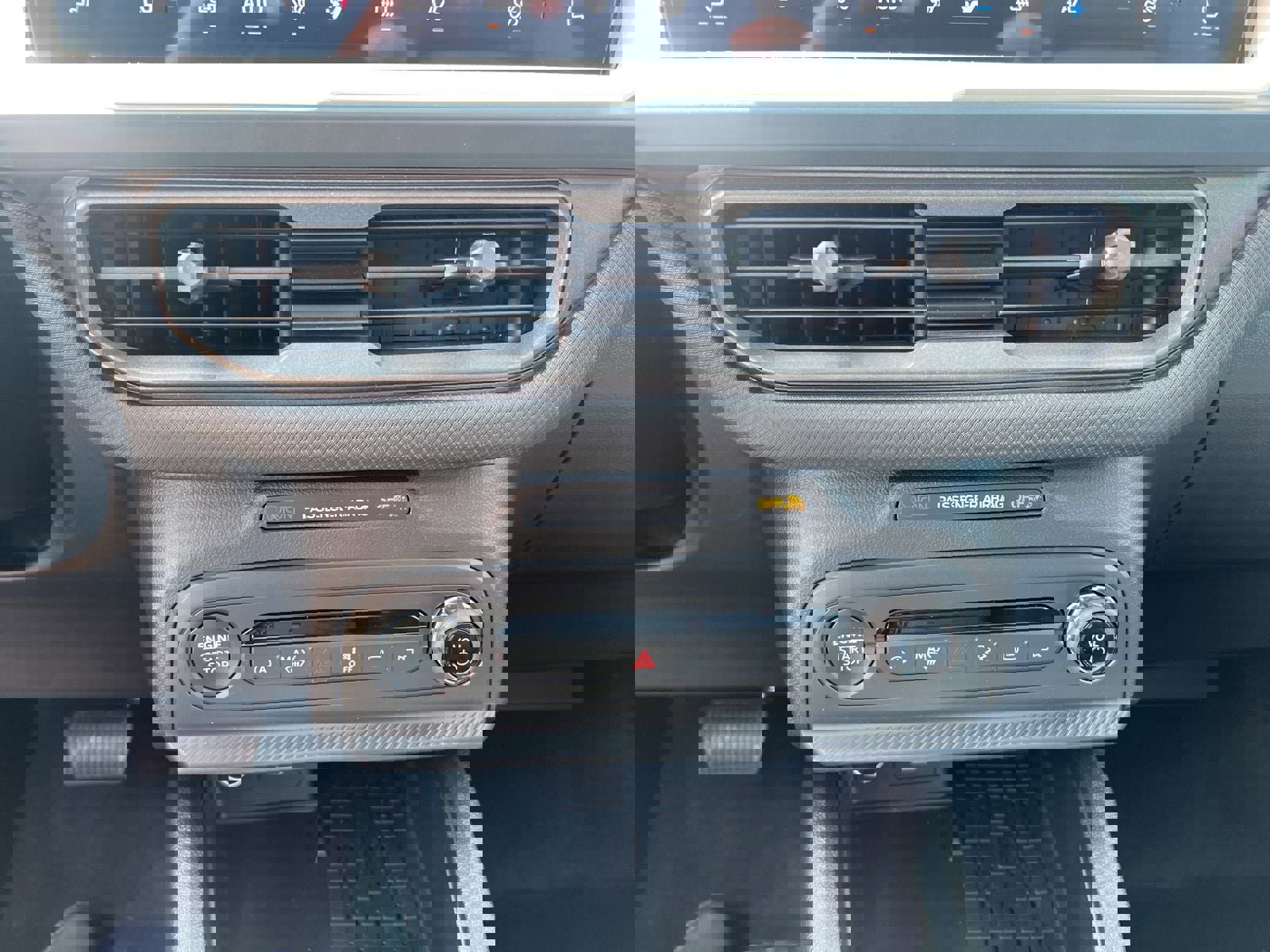 New 2025 Ford Bronco Sport Heritage w/ Convenience Package image 18