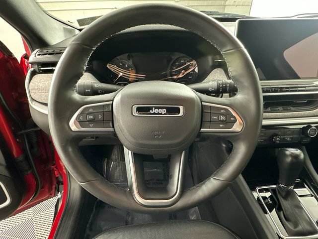 Used 2023 Jeep Compass Latitude AWD/4WD image 8