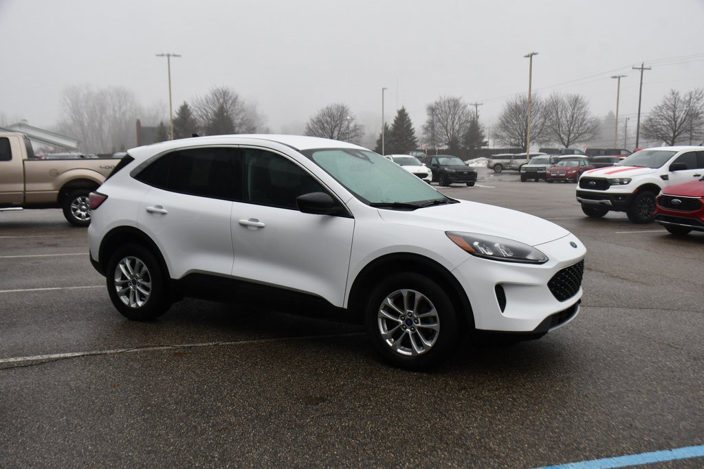 Used 2022 Ford Escape SE w/ Cold Weather Package image 8