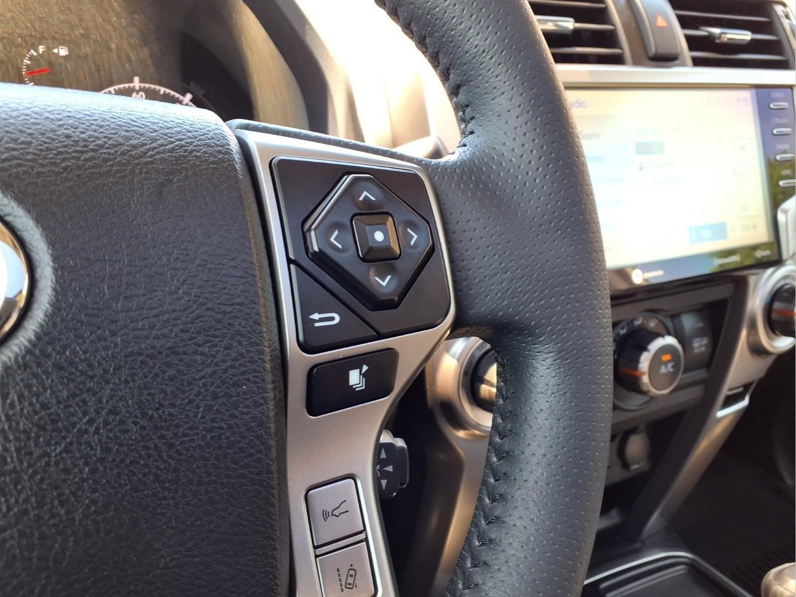 Used 2021 Toyota 4Runner SR5 Premium w/ Moonroof Package RWD image 18
