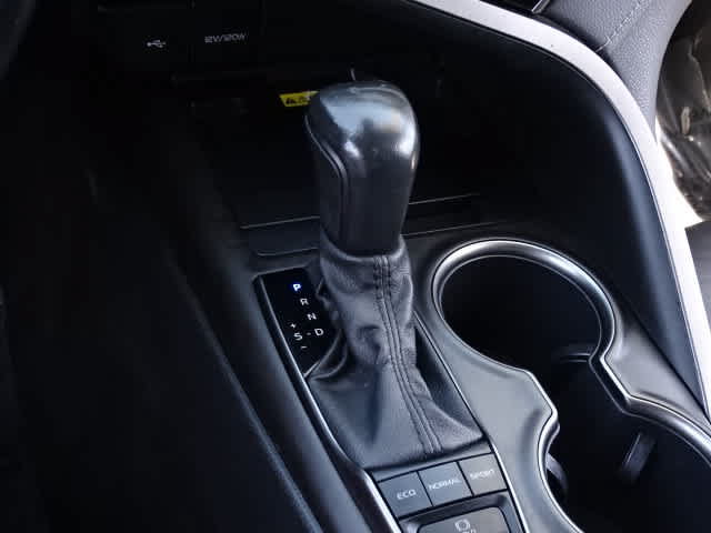 Certified 2022 Toyota Camry XSE FWD image 29