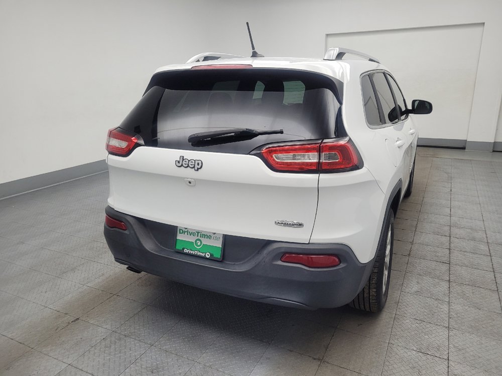 Used 2017 Jeep Cherokee Latitude FWD image 7