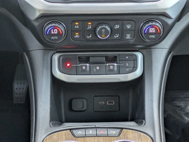 Used 2020 GMC Acadia SLE w/ Driver Convenience Package FWD image 20