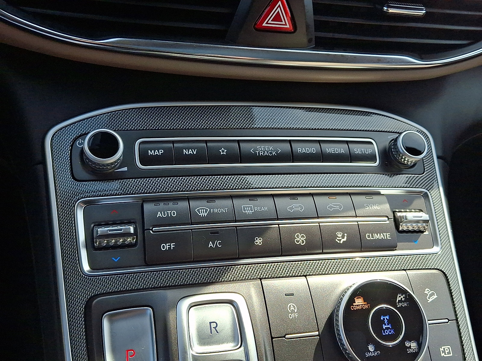 Used 2023 Hyundai Santa Fe SEL w/ Premium Package image 23