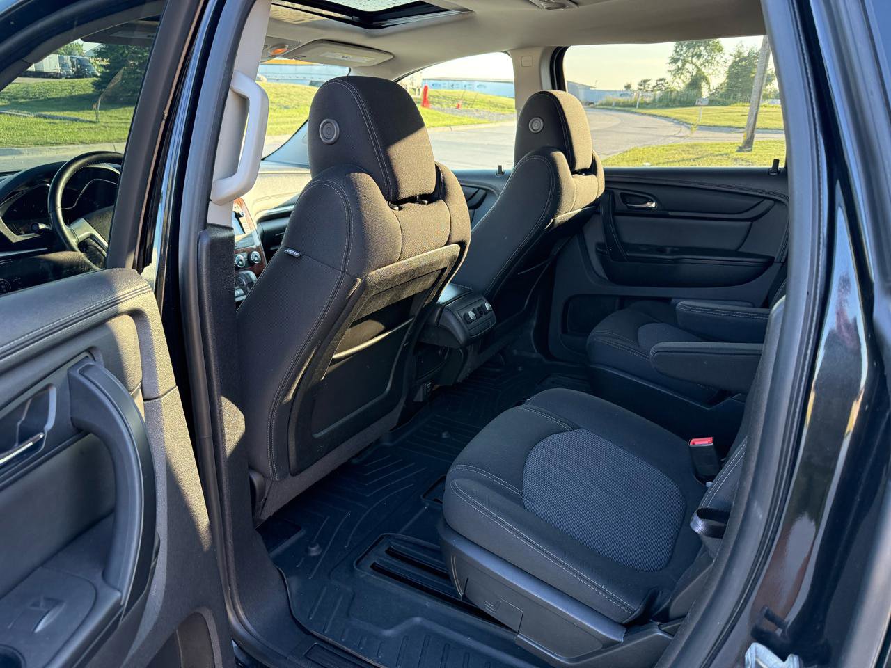 Used 2014 Chevrolet Traverse LT w/ All-Star Edition AWD/4WD image 16
