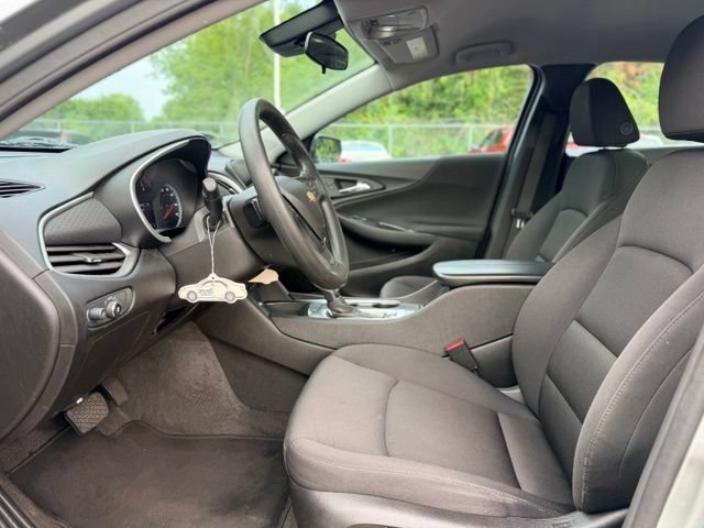 Used 2025 Chevrolet Malibu LT FWD image 7