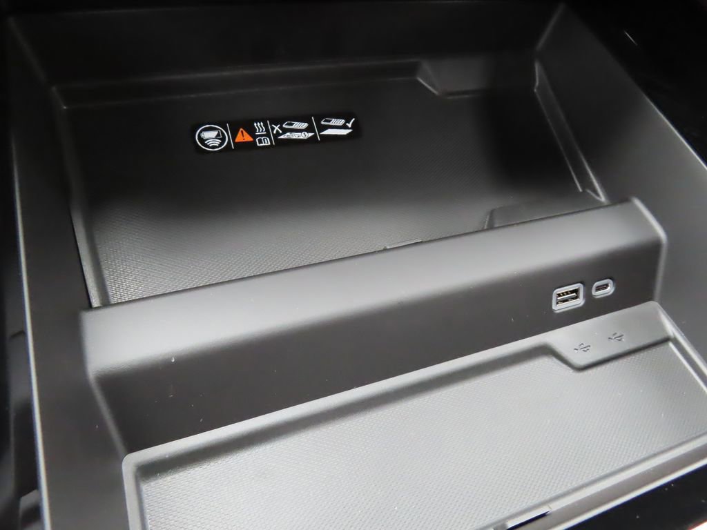 New 2026 Chevrolet Tahoe High Country AWD/4WD image 12