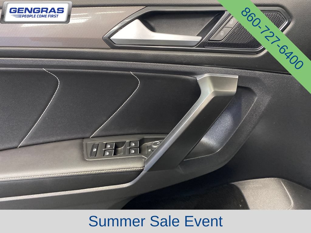 Used 2023 Volkswagen Tiguan SE AWD/4WD image 12