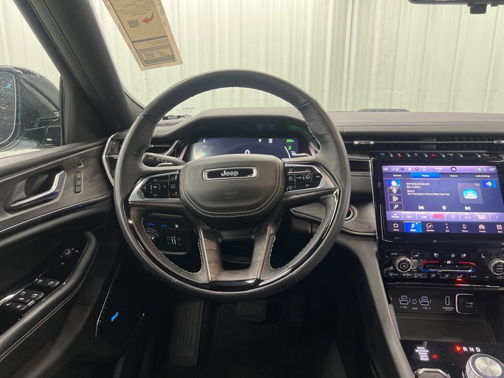 Used 2023 Jeep Grand Cherokee Overland w/ Advanced Protech Group III image 13