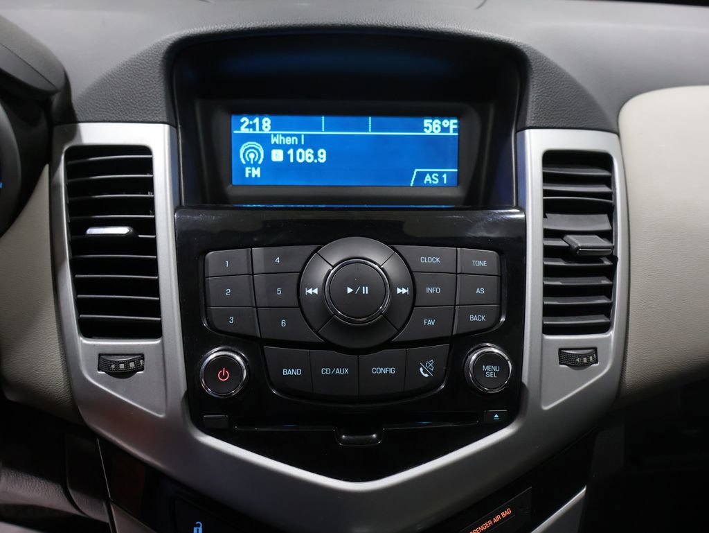 Used 2014 Chevrolet Cruze LT image 25