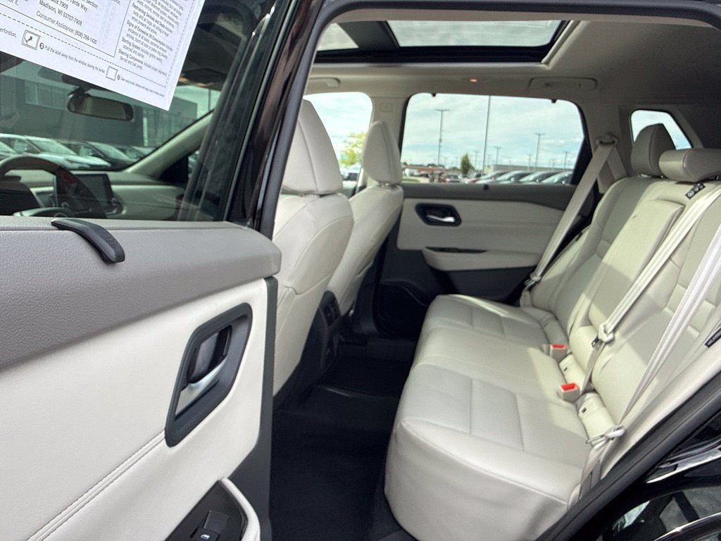 Certified 2026 Nissan Rogue SV w/ SV Premium Package AWD/4WD image 25