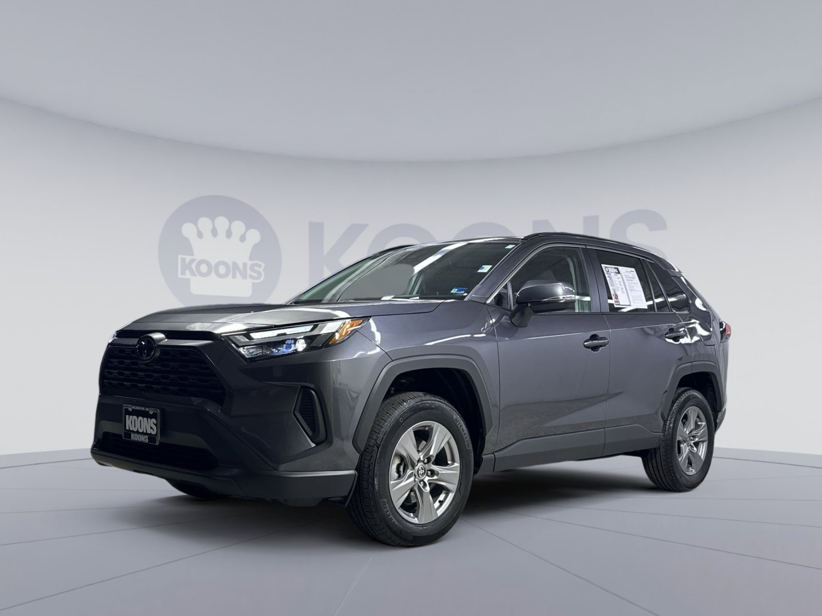 Used 2024 Toyota RAV4 XLE AWD/4WD image 1