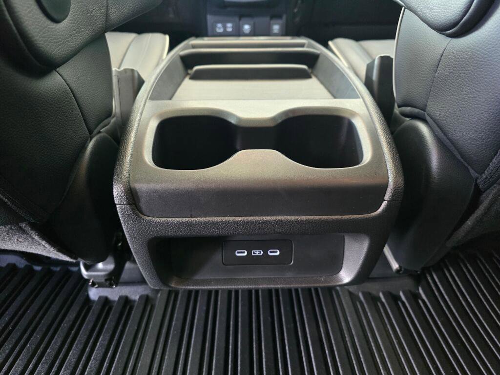 Used 2025 Honda Odyssey Touring image 37