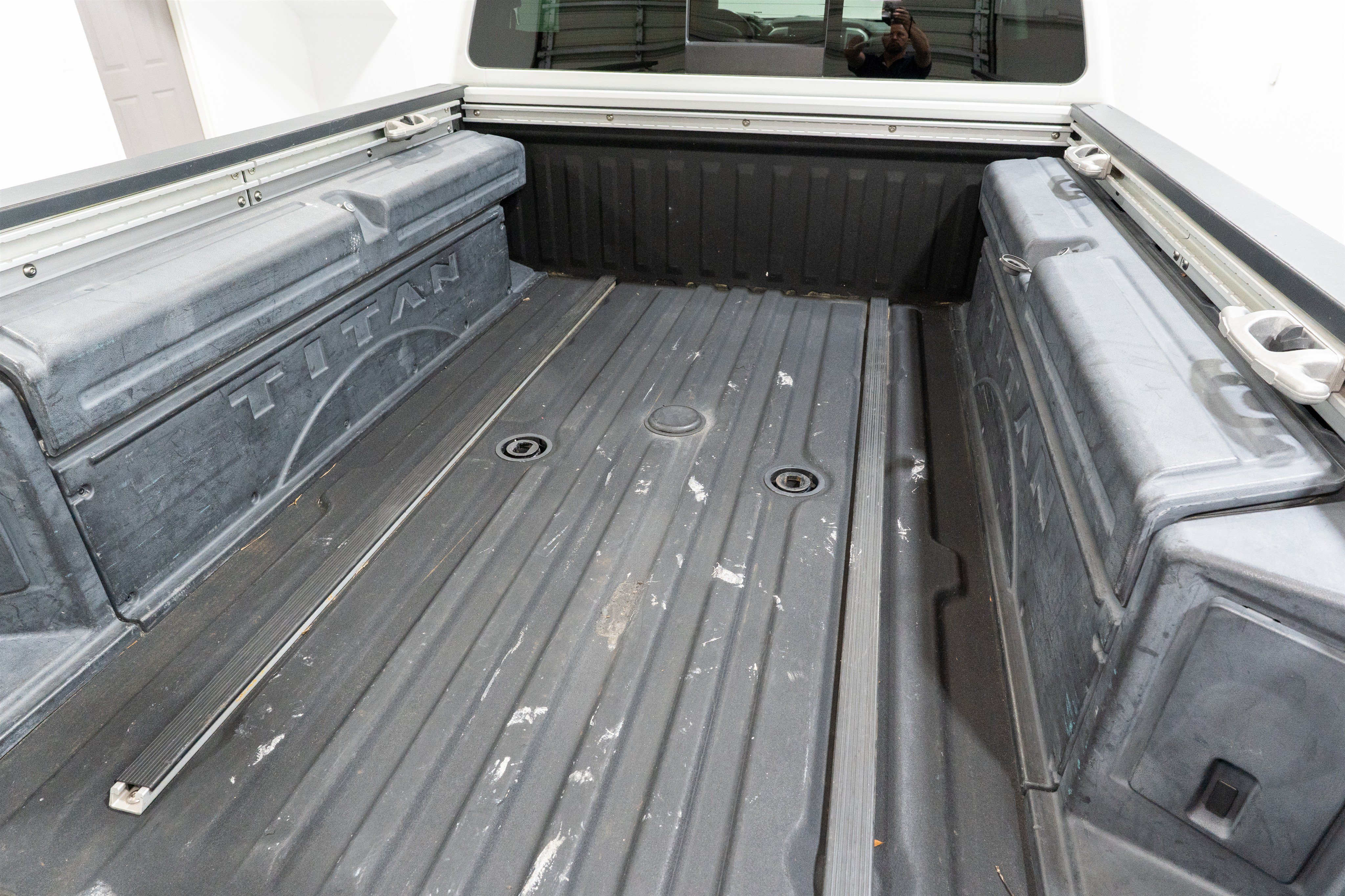 Used 2019 Nissan Titan PRO-4X w/ Pro-4x Convenience Package AWD/4WD image 12