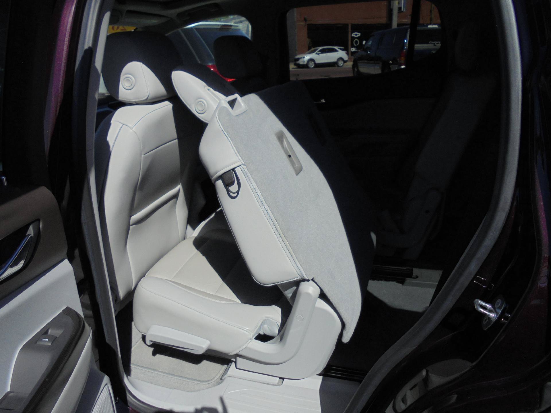 Used 2018 GMC Acadia SLT FWD image 12