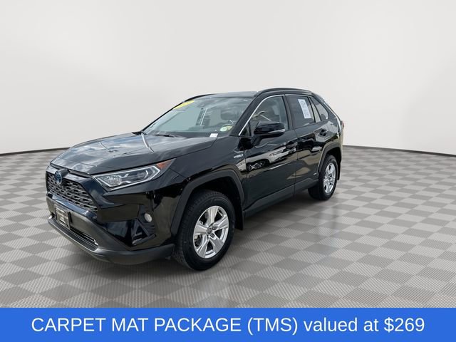 Used 2021 Toyota RAV4 XLE w/ Convenience Package image 4