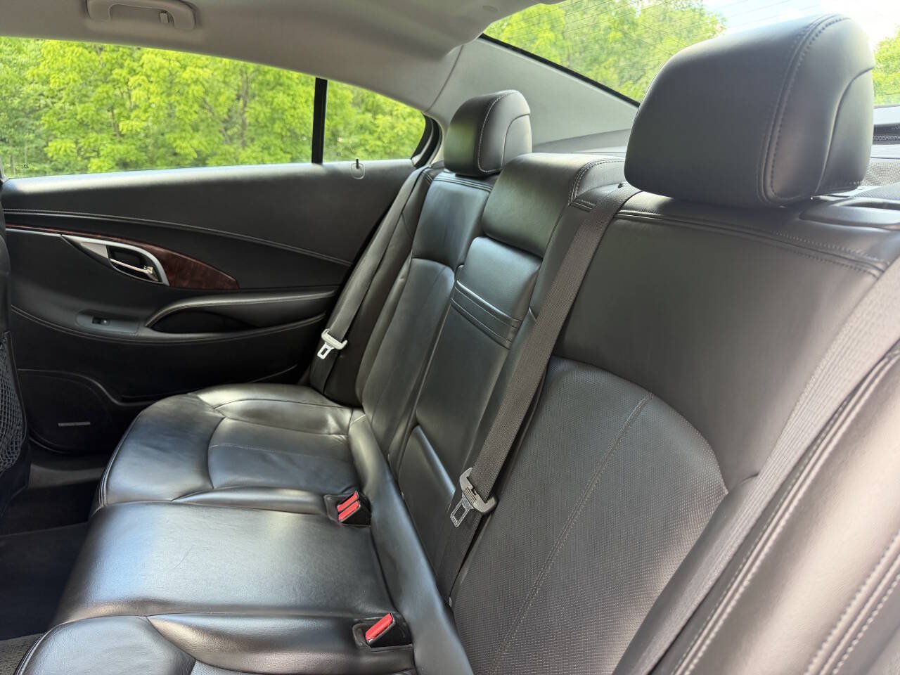 Used 2010 Buick LaCrosse CXS w/ Touring Package FWD image 12