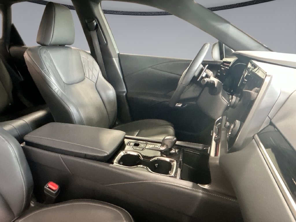 Used 2024 Lexus RX 350 FWD w/ Technology Package image 28