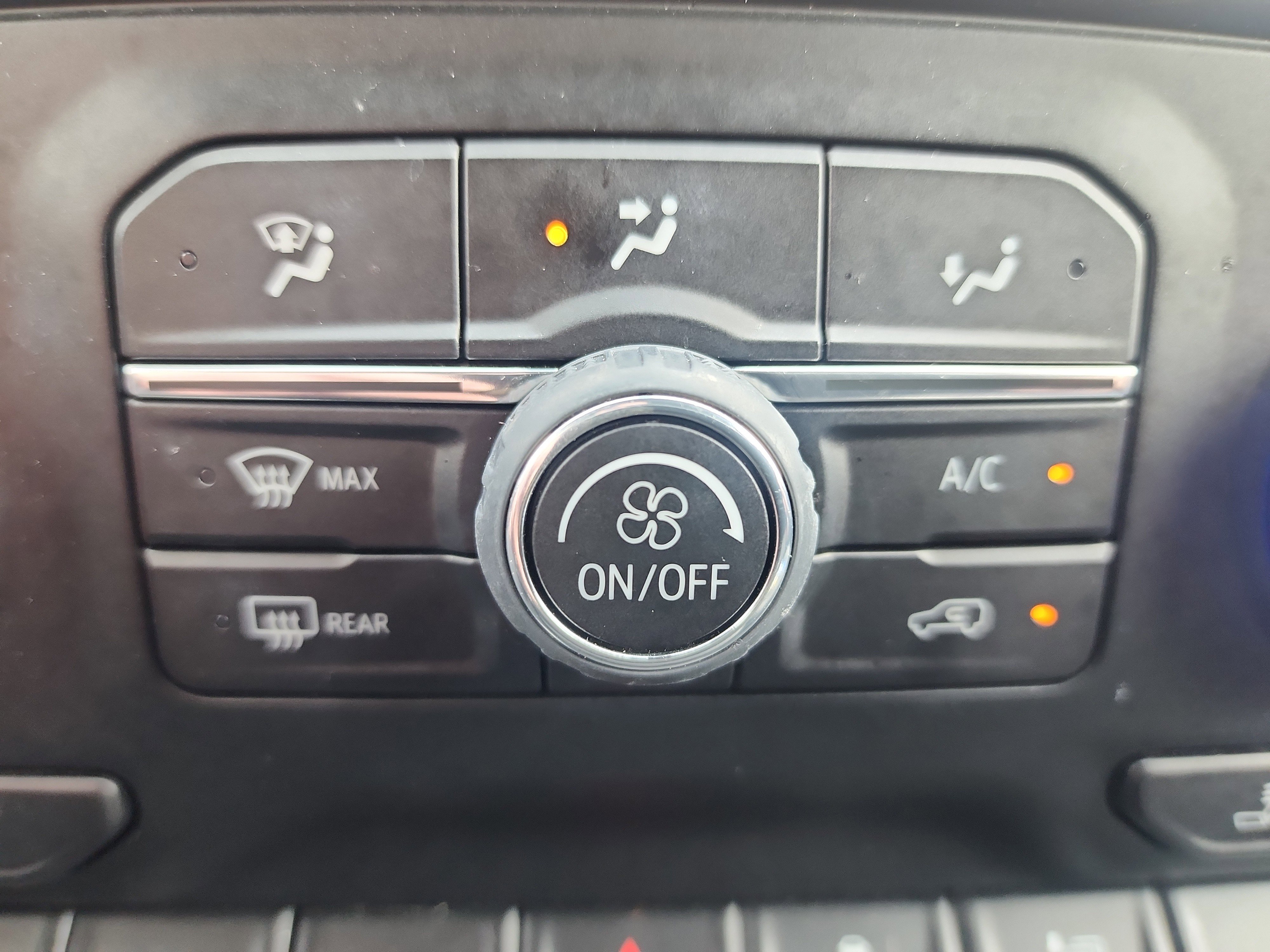 Used 2022 Chevrolet Silverado 1500 LT image 25