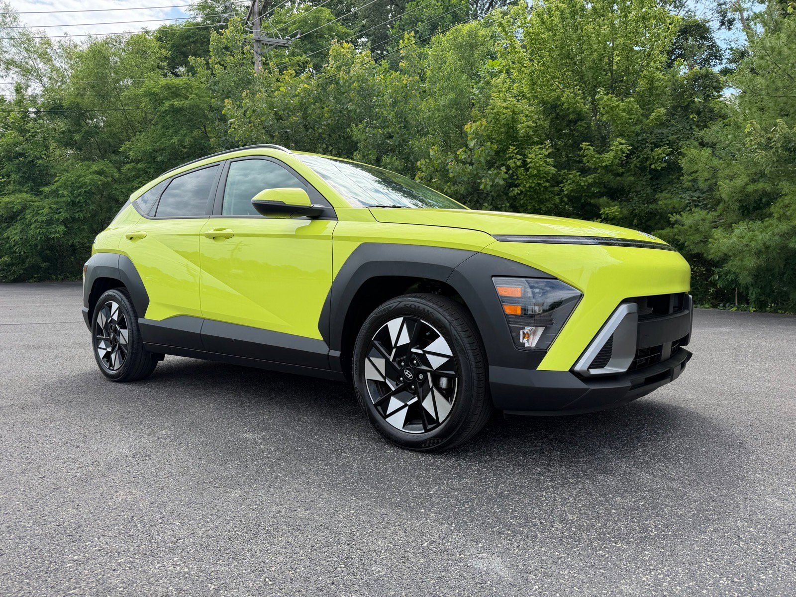 Used 2024 Hyundai Kona SEL w/ Convenience Package FWD image 2
