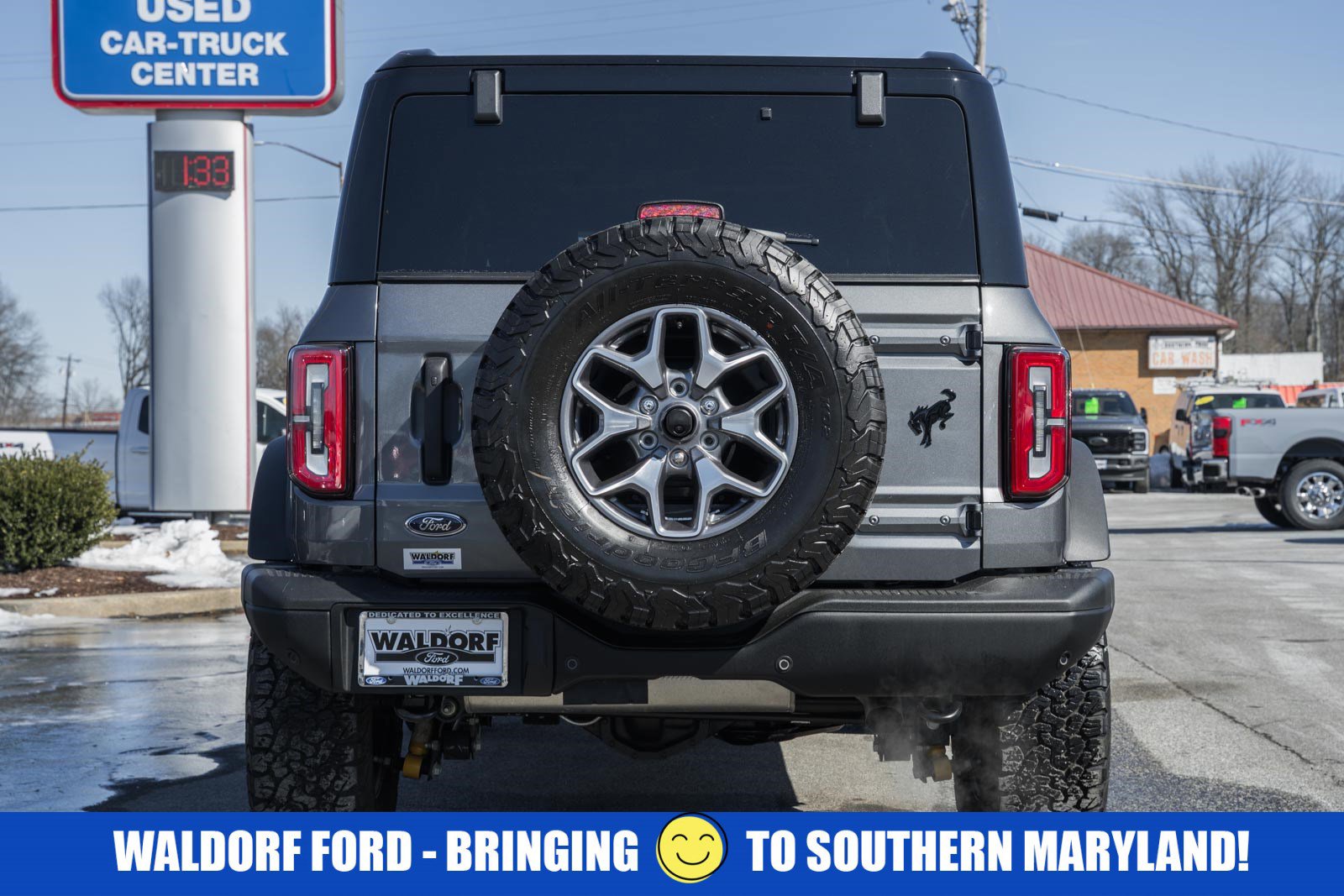 Used 2025 Ford Bronco Badlands image 6