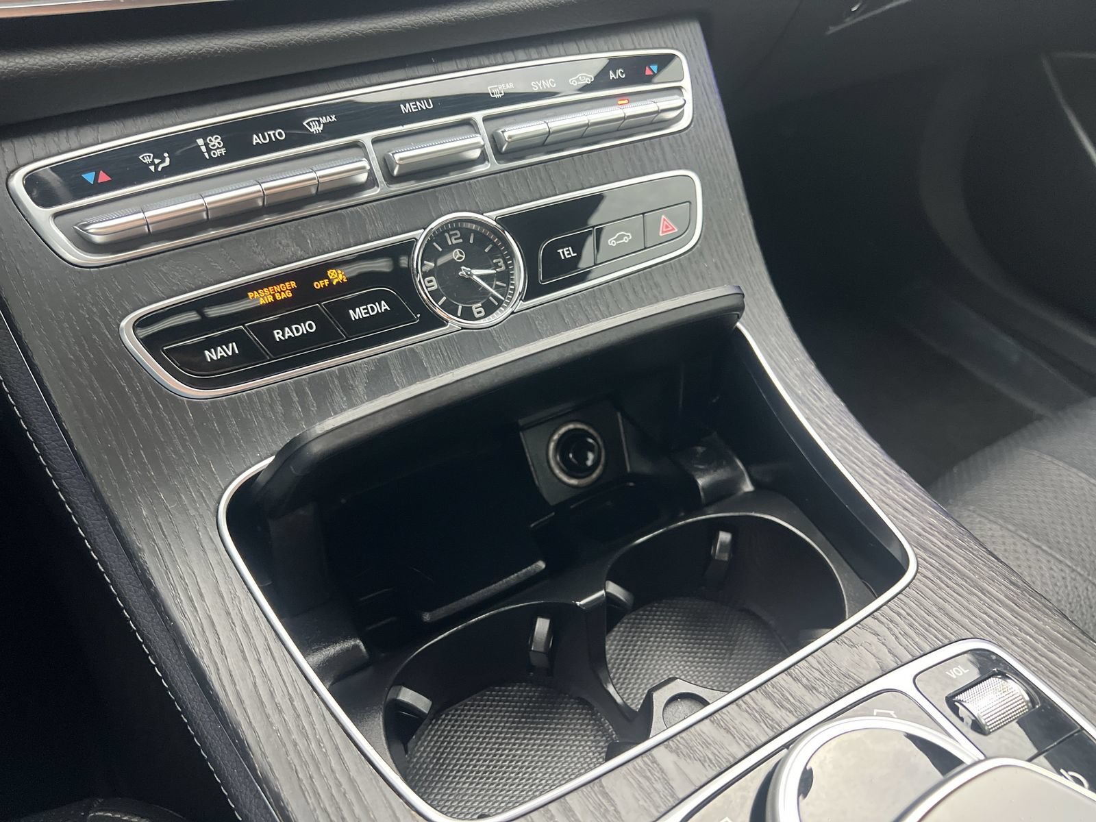 Used 2018 Mercedes-Benz E 300 image 6
