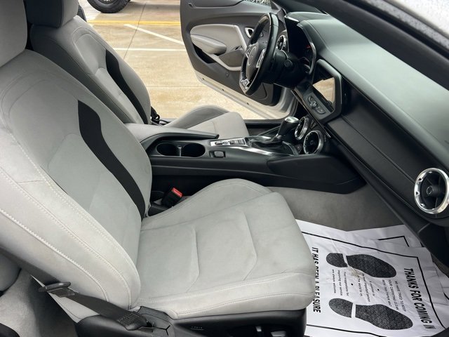 Used 2018 Chevrolet Camaro SS image 24