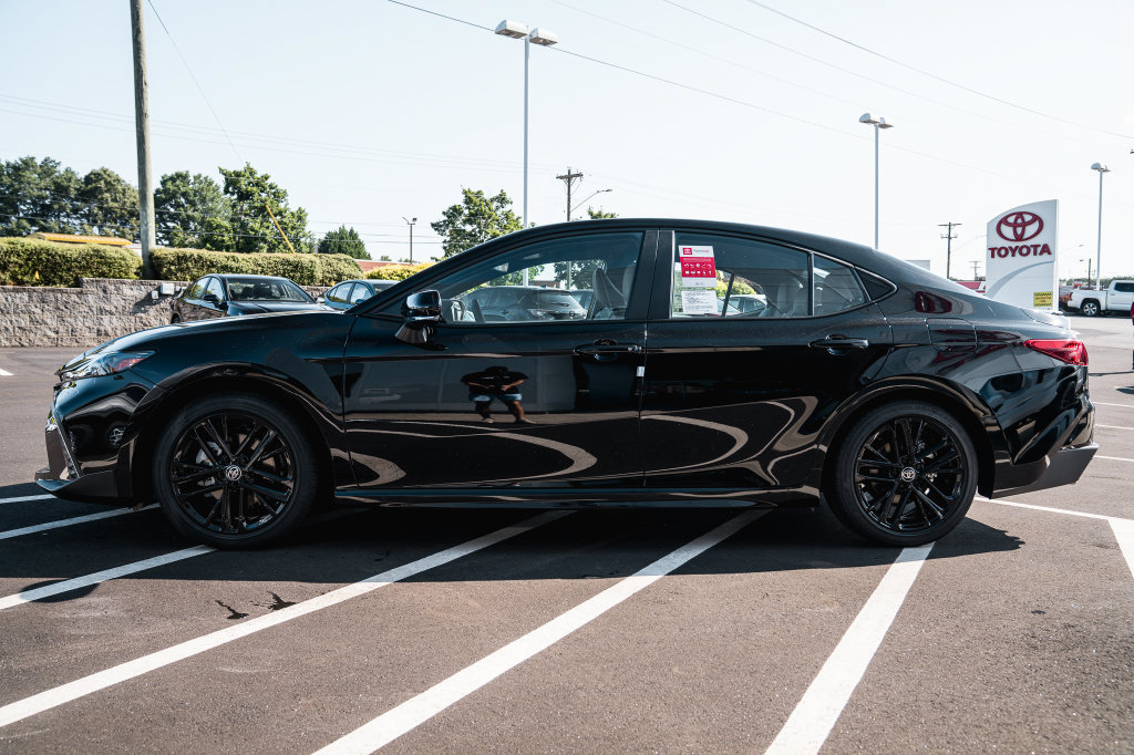 New 2026 Toyota Camry SE FWD image 4