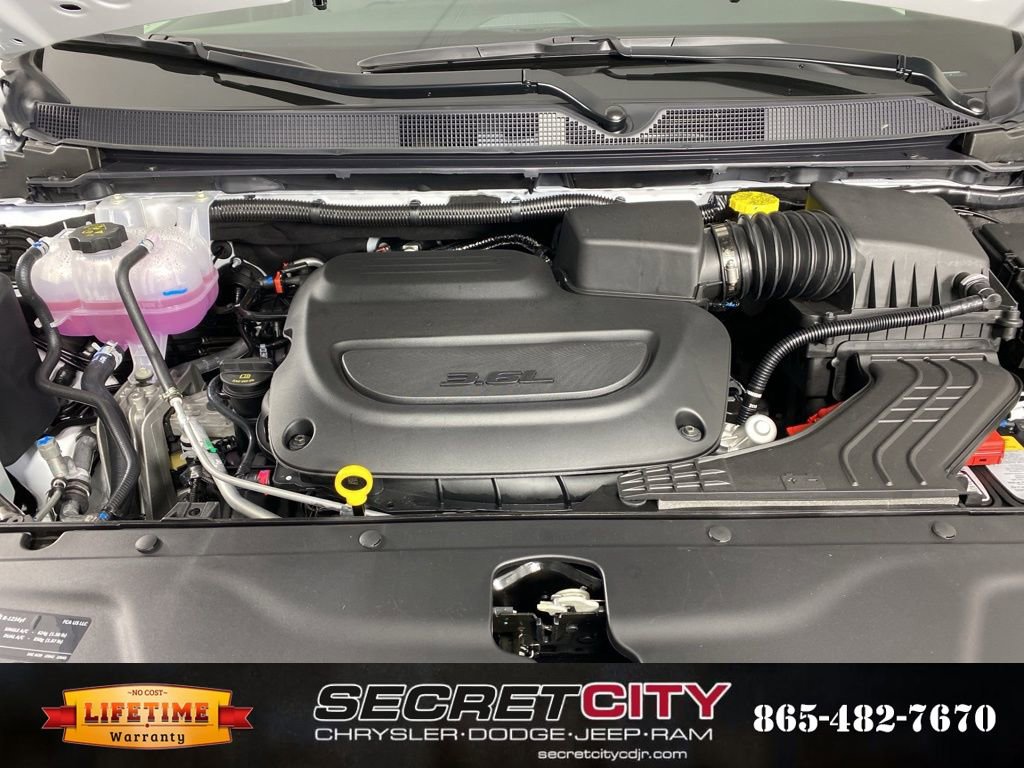 New 2026 Chrysler Pacifica Select image 38