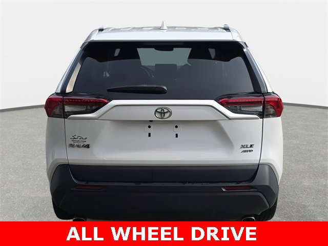 Used 2021 Toyota RAV4 XLE image 6
