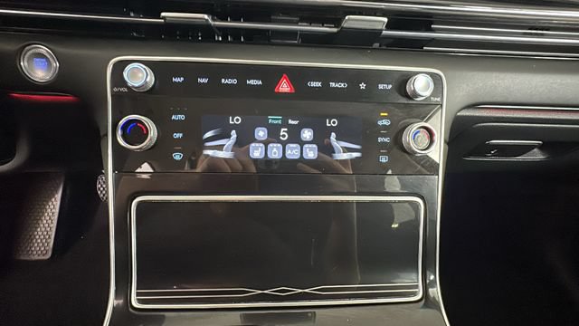 Used 2025 Genesis GV80 2.5T Standard AWD/4WD image 22