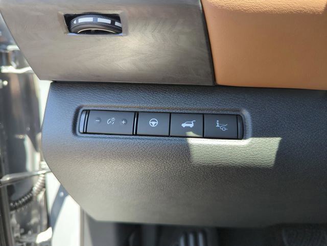 New 2026 Nissan Pathfinder Platinum FWD image 37