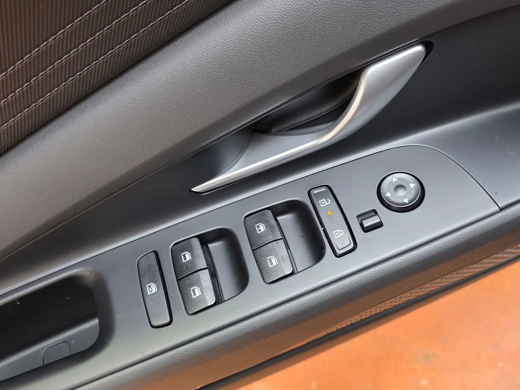 New 2026 Hyundai Elantra SE image 21