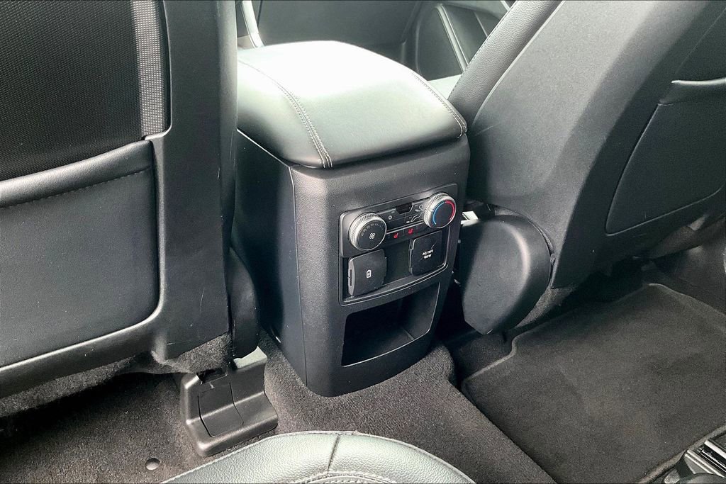 Used 2020 Ford Explorer Limited image 12