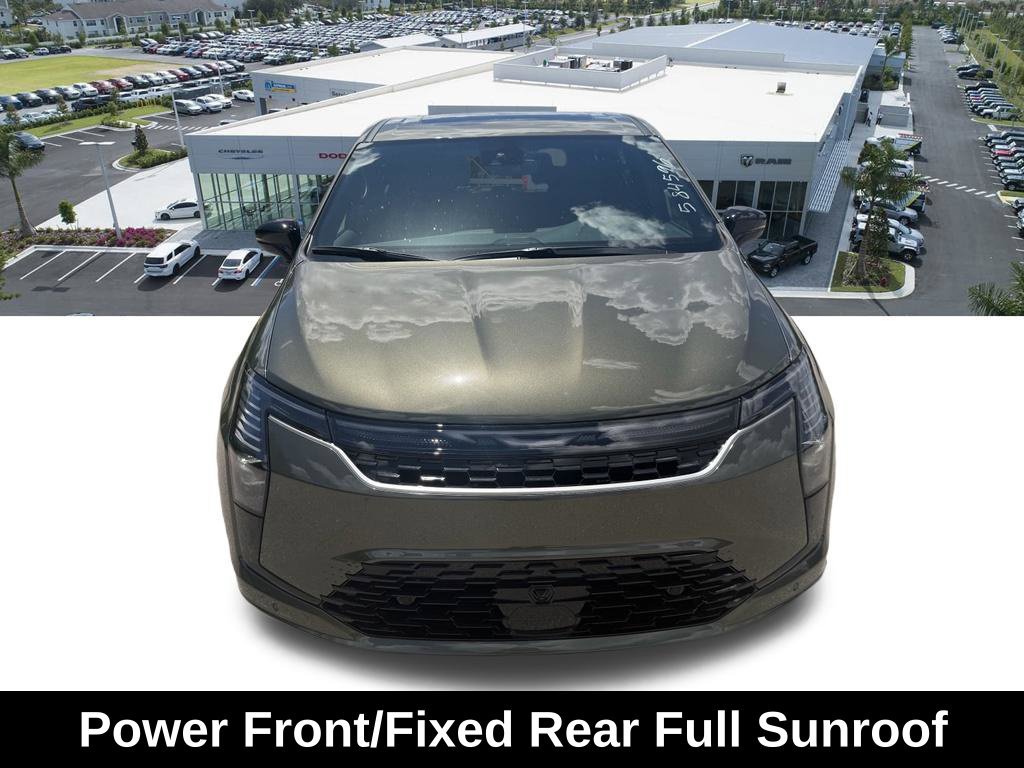 New 2027 Chrysler Pacifica Select w/ Family Tech Group FWD image 7