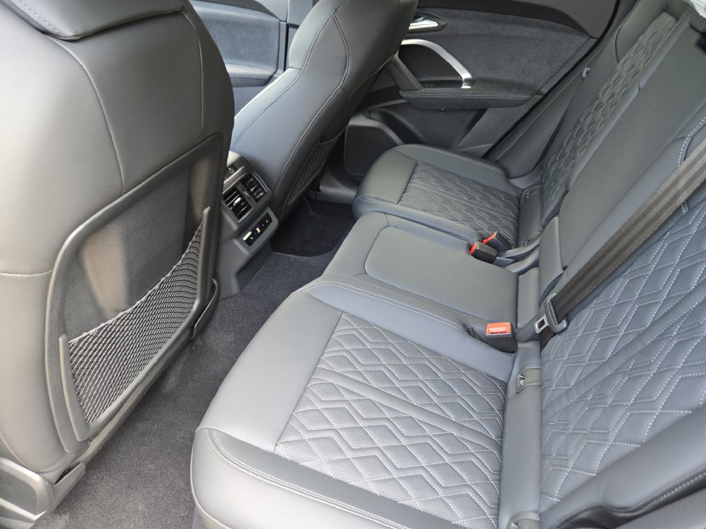 New 2026 Audi SQ5 Prestige AWD/4WD image 32