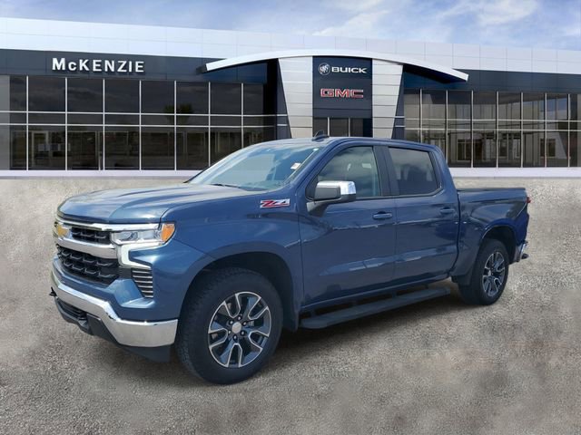 Used 2024 Chevrolet Silverado 1500 LT image 2