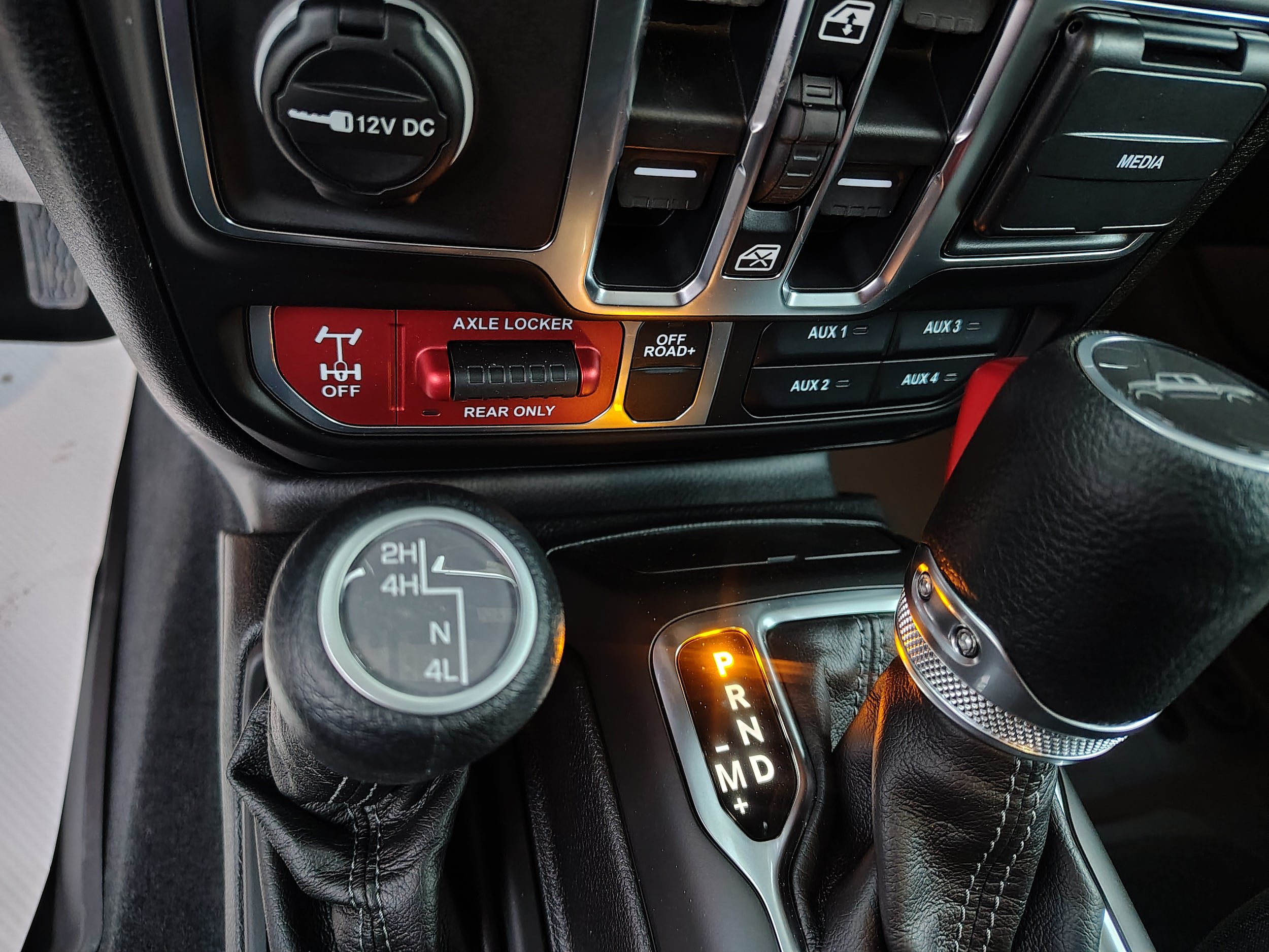 New 2026 Jeep Gladiator Sport AWD/4WD image 30