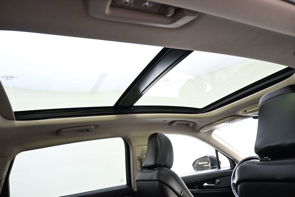 Certified 2022 Lincoln Nautilus Reserve w/ Monochromatic Package image 17